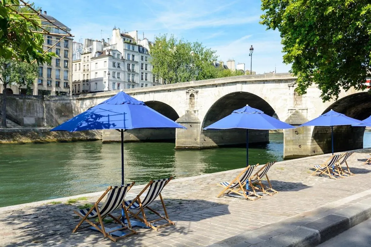 Mini Loft In Notre Dame District, Ile Saint-Louis, Paris Apartman