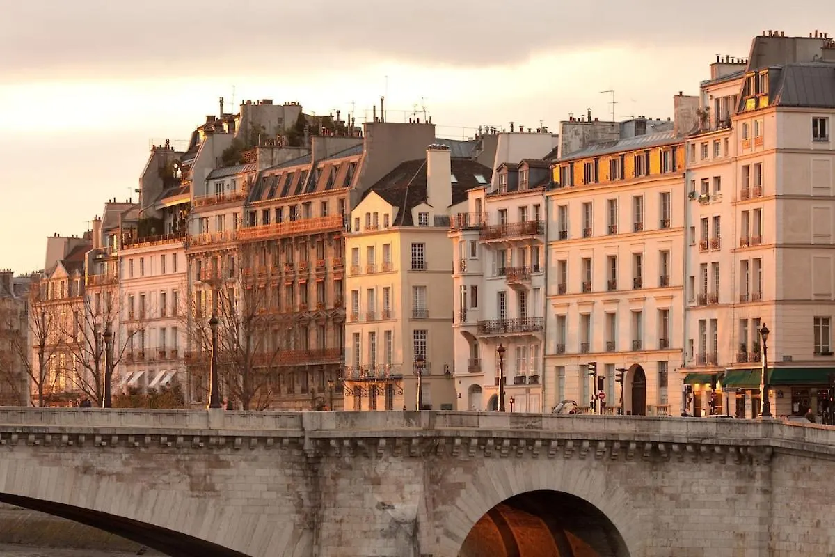 Mini Loft In Notre Dame District, Ile Saint-Louis, Paris Apartment 0*,  France